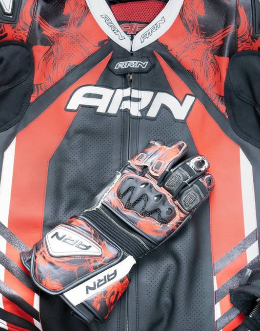 Pair your suit with a matching Race TT!