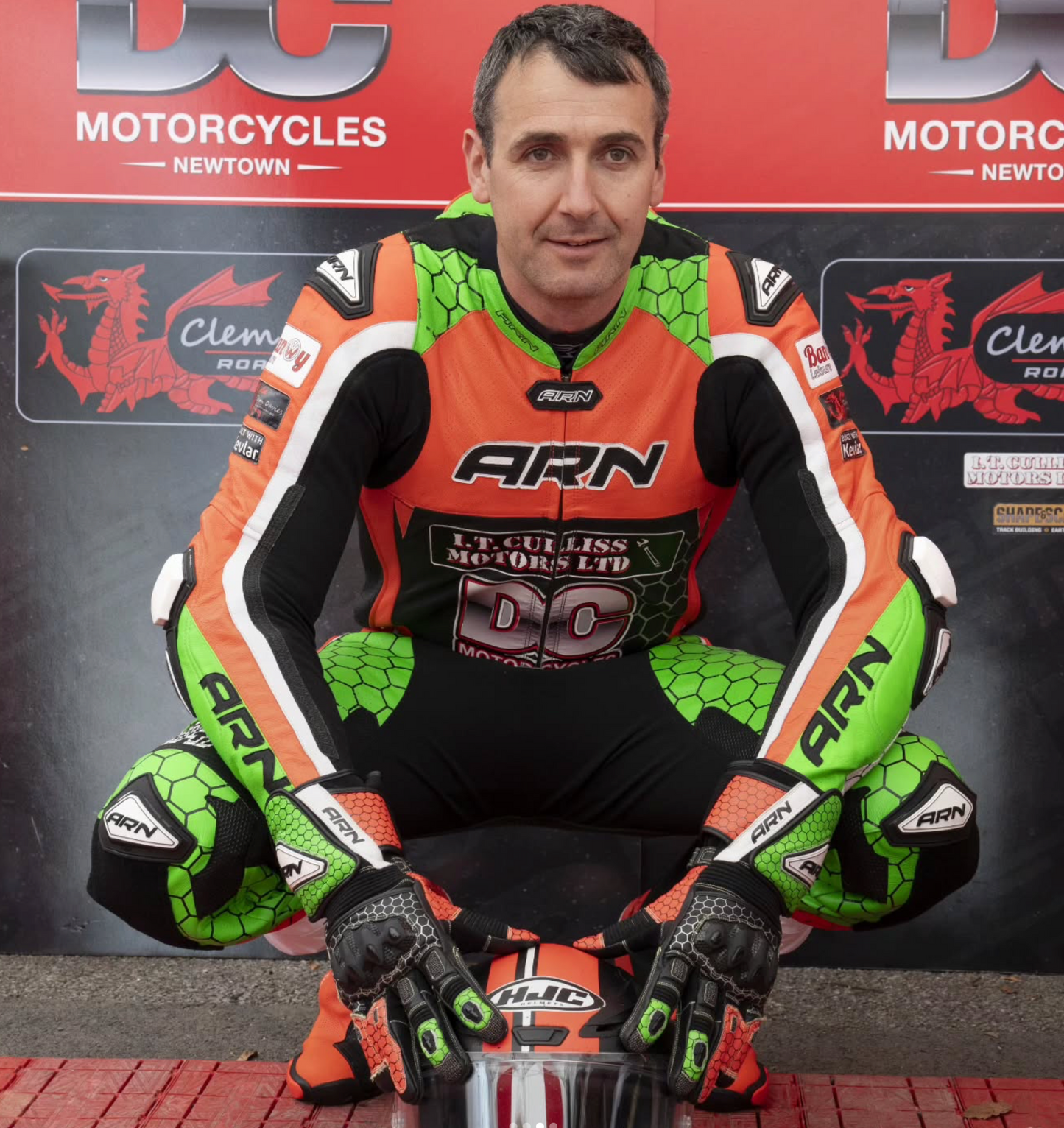 Pair your suit with a matching Race TT!